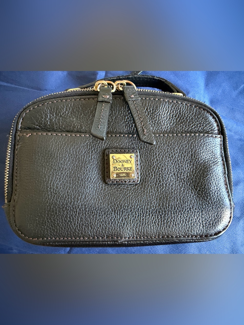 Dooney & Bourke Belvedere Black Leather Crossbody Bag with Gold Hardware - Picture 3 of 10